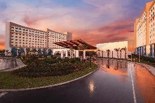 Universal'S Endless Summer - Dockside Inn And SuitesResort Hotel
